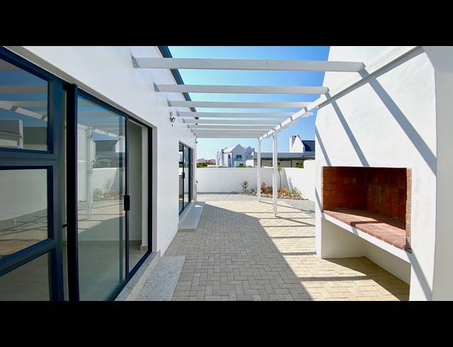 3 BEDROOM HOUSE FOR SALE IN BRITANNIA REEF ESTATE
